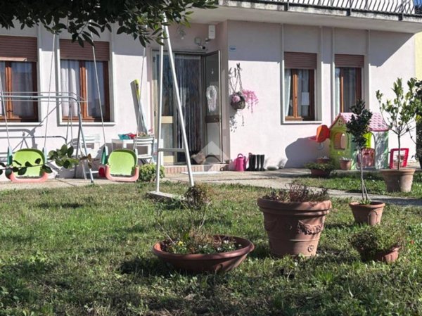casa indipendente in vendita a Campolongo Maggiore in zona Bojon