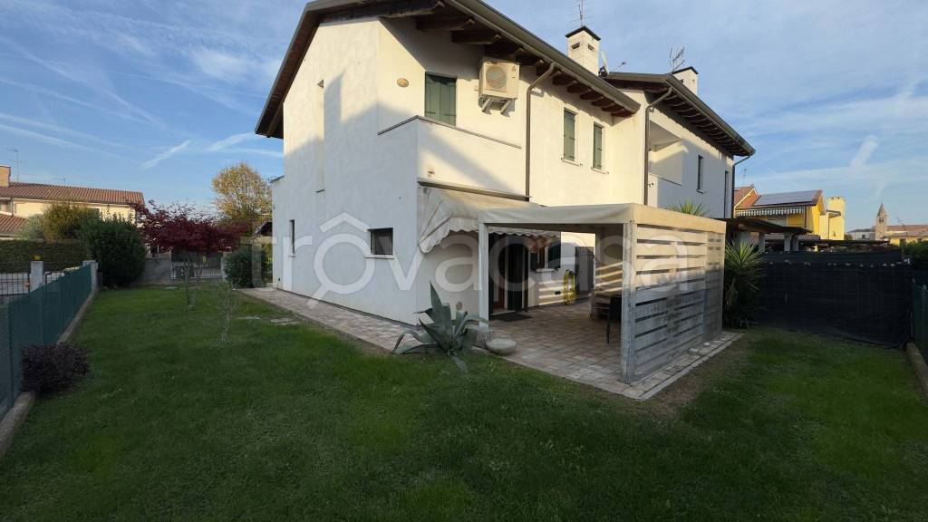 casa indipendente in vendita a Campolongo Maggiore in zona Bojon