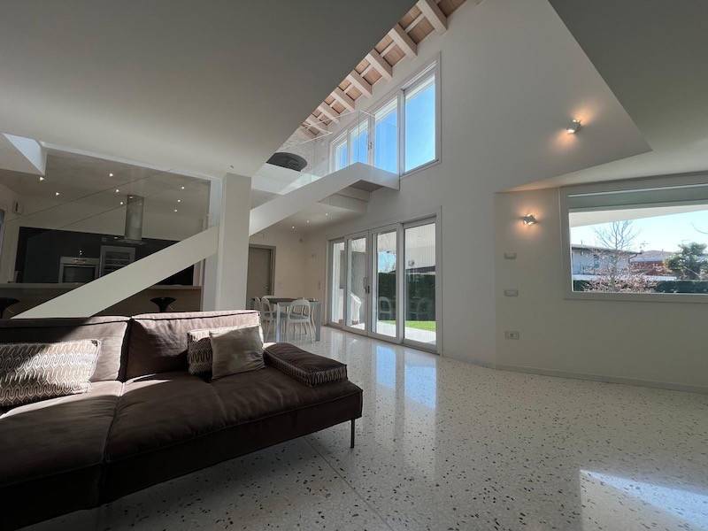 casa indipendente in vendita a Campolongo Maggiore in zona Liettoli