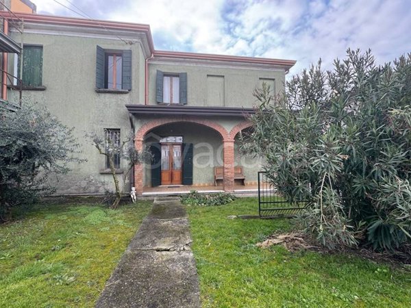 casa indipendente in vendita a Campolongo Maggiore in zona Bojon