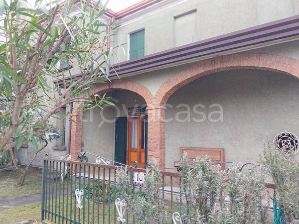 casa indipendente in vendita a Campolongo Maggiore in zona Bojon