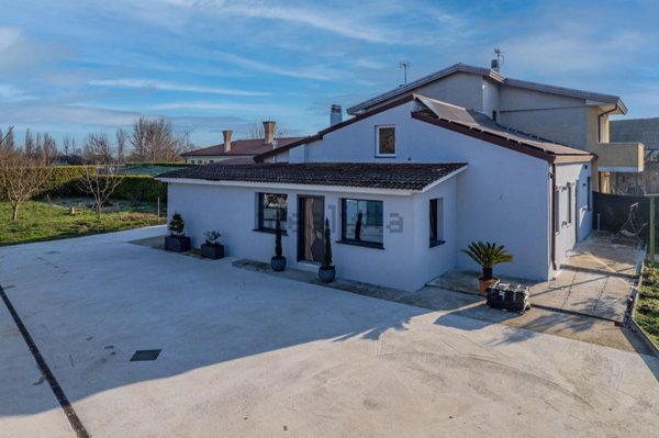 appartamento in vendita a Campolongo Maggiore in zona Bojon