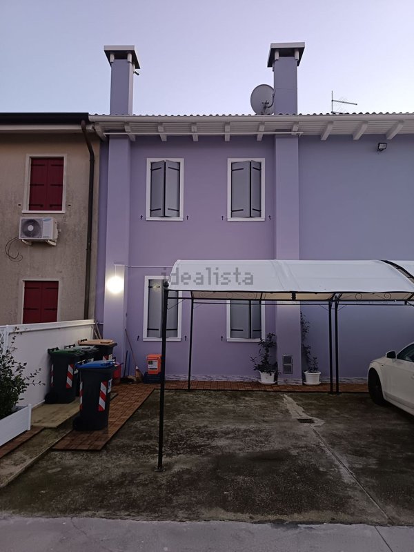 casa indipendente in vendita a Campolongo Maggiore in zona Bojon