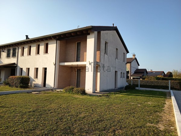 quadrivano in vendita a Campolongo Maggiore in zona Bojon