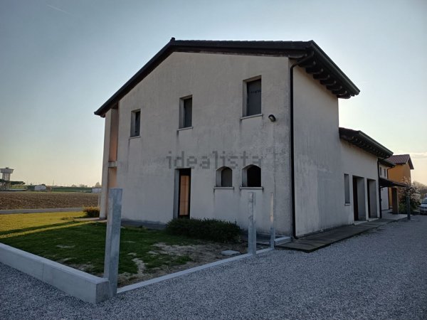 quadrivano in vendita a Campolongo Maggiore in zona Bojon