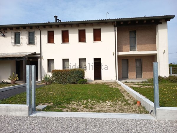 quadrivano in vendita a Campolongo Maggiore in zona Bojon