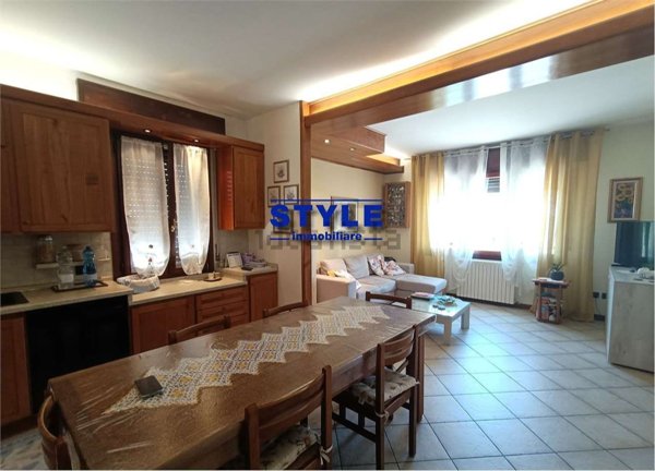 casa indipendente in vendita a Campolongo Maggiore in zona Bojon