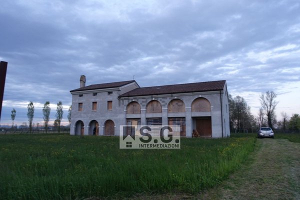 casa indipendente in vendita a Campolongo Maggiore in zona Bojon