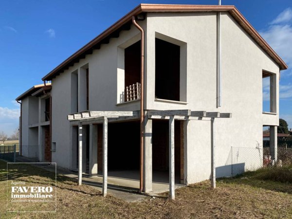 casa indipendente in vendita a Campolongo Maggiore in zona Bojon