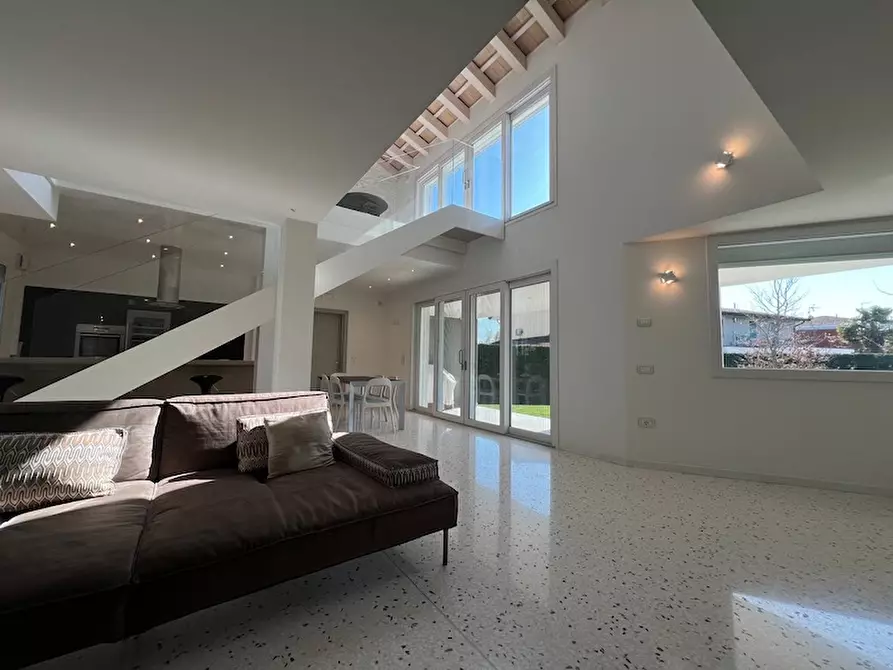 casa indipendente in vendita a Campolongo Maggiore