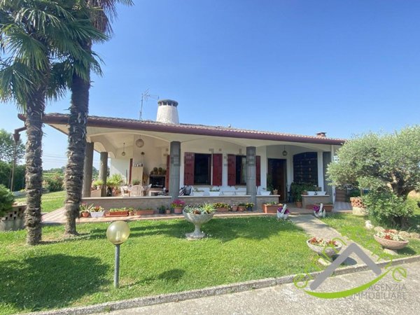 casa indipendente in vendita a Campolongo Maggiore in zona Bojon