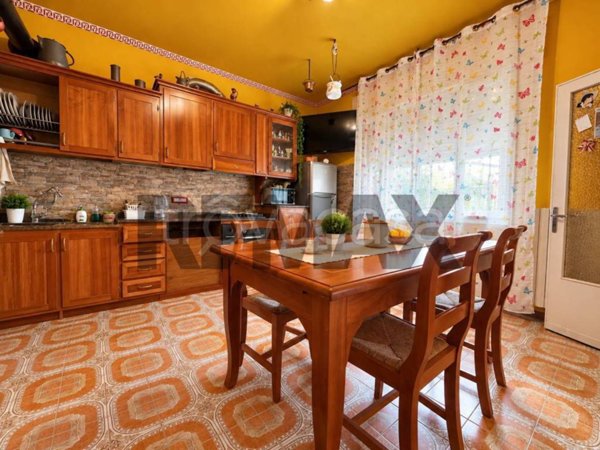 casa indipendente in vendita a Campolongo Maggiore in zona Bojon