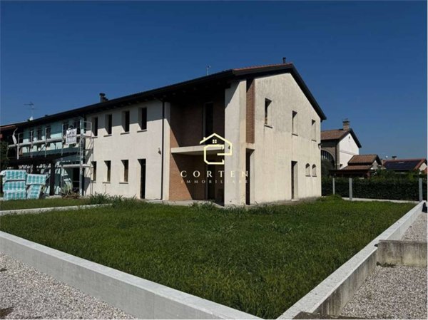 casa indipendente in vendita a Campolongo Maggiore in zona Bojon