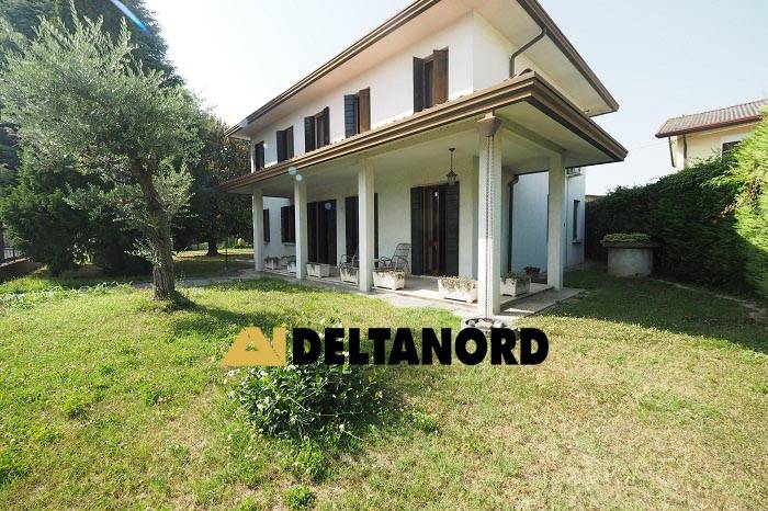 casa indipendente in vendita a Camponogara