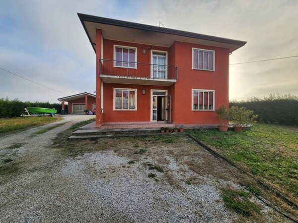 casa indipendente in vendita a Camponogara
