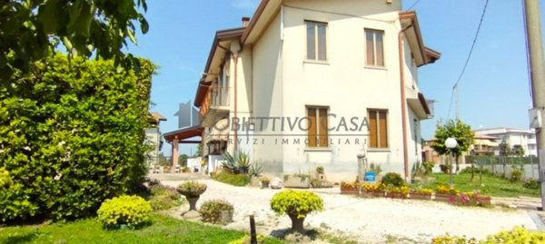casa indipendente in vendita a Camponogara