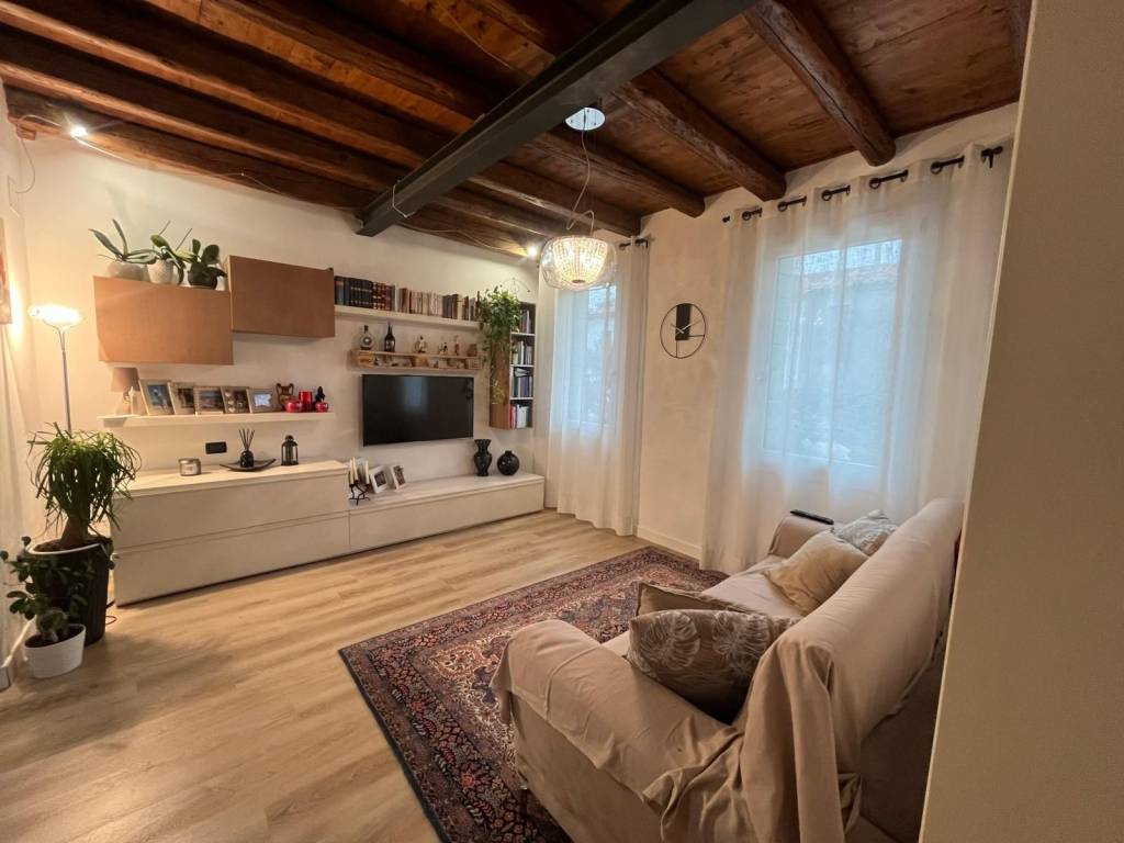 casa indipendente in vendita a Camponogara