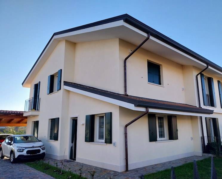 casa indipendente in vendita a Camponogara