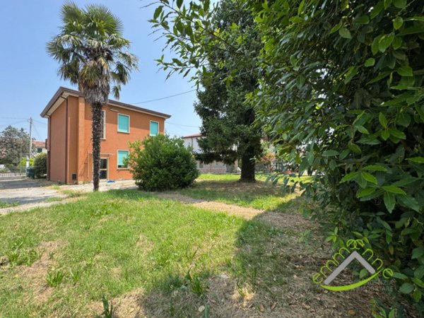 casa indipendente in vendita a Camponogara