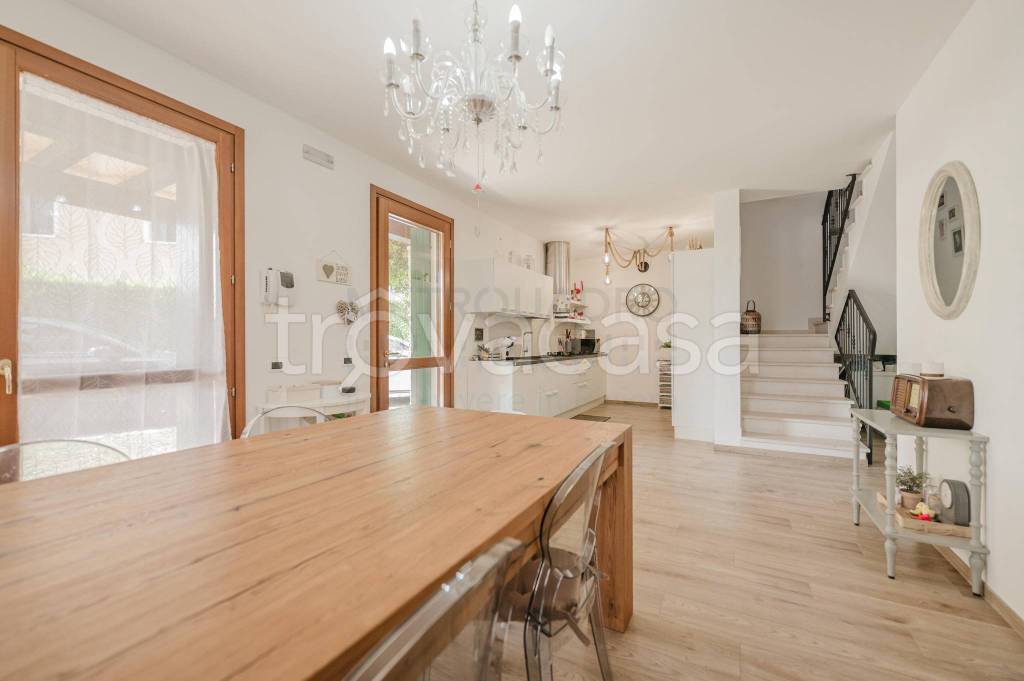 casa indipendente in vendita a Camponogara