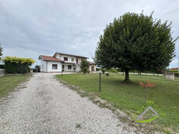 casa indipendente in vendita a Camponogara