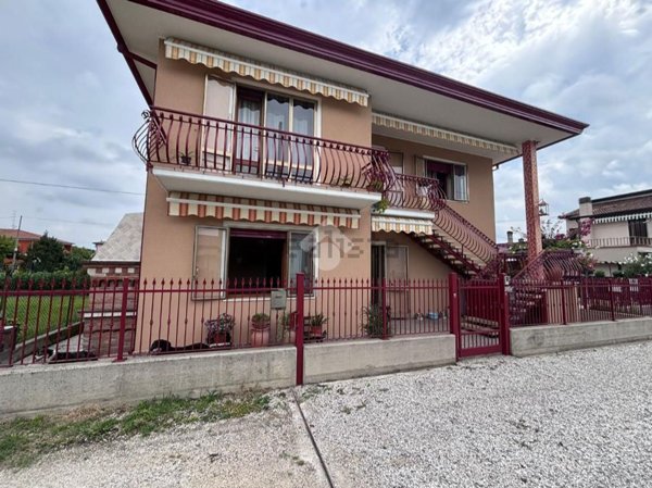 casa indipendente in vendita a Camponogara in zona Campoverardo