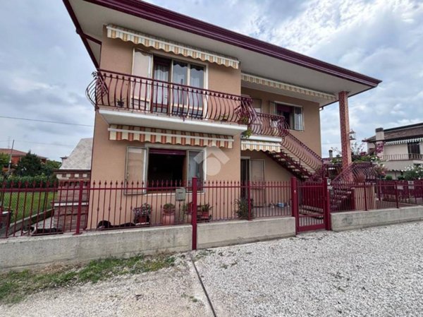 casa indipendente in vendita a Camponogara in zona Campoverardo