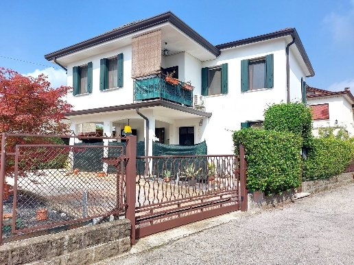 casa indipendente in vendita a Camponogara