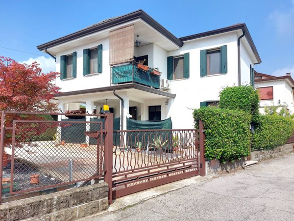casa indipendente in vendita a Camponogara