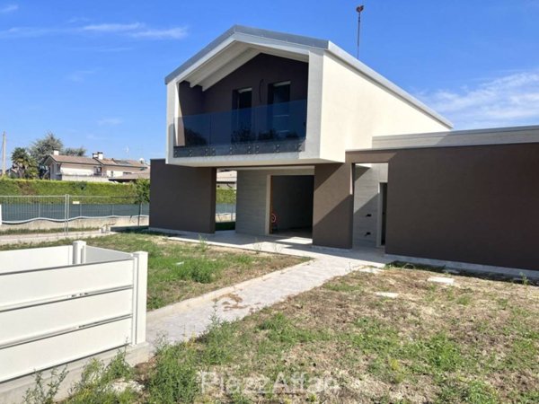 casa indipendente in vendita a Camponogara