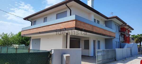 casa indipendente in vendita a Camponogara