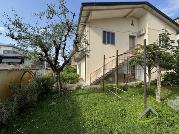 casa indipendente in vendita a Camponogara