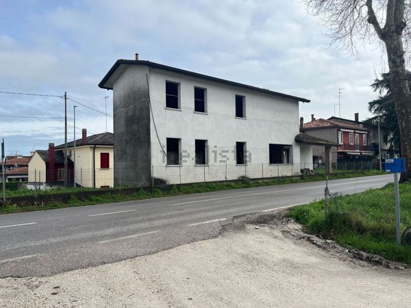 casa indipendente in vendita a Camponogara
