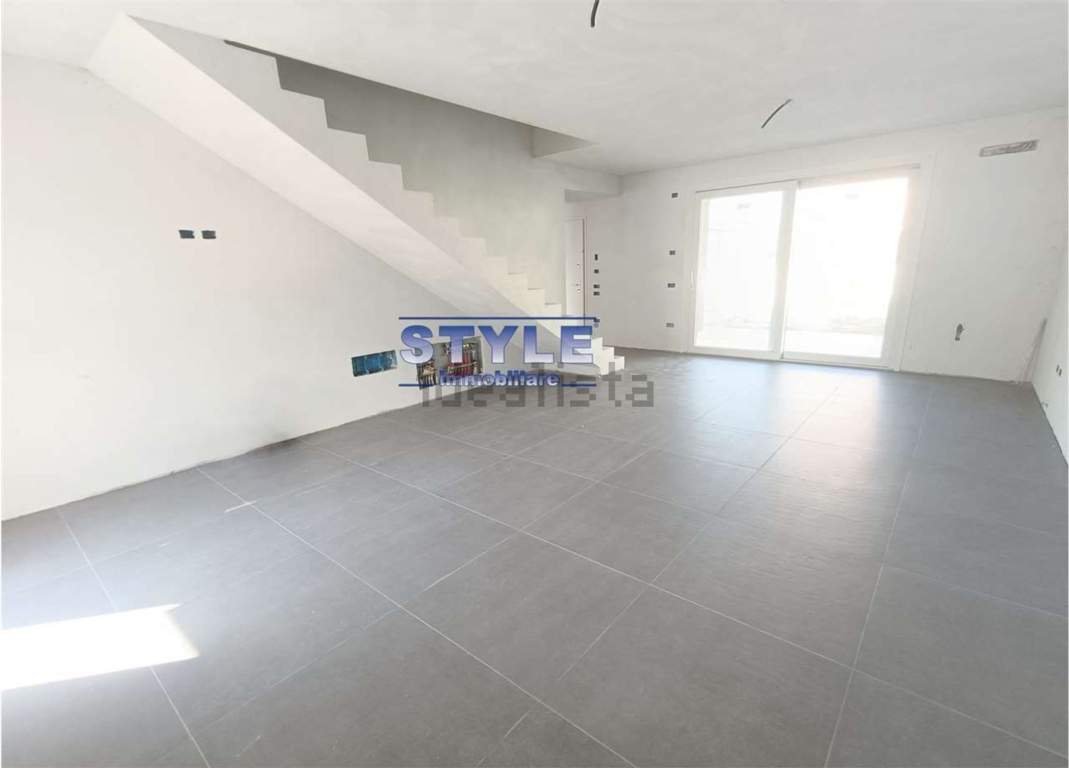 esavano in vendita a Camponogara