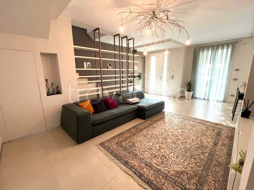 casa indipendente in vendita a Camponogara