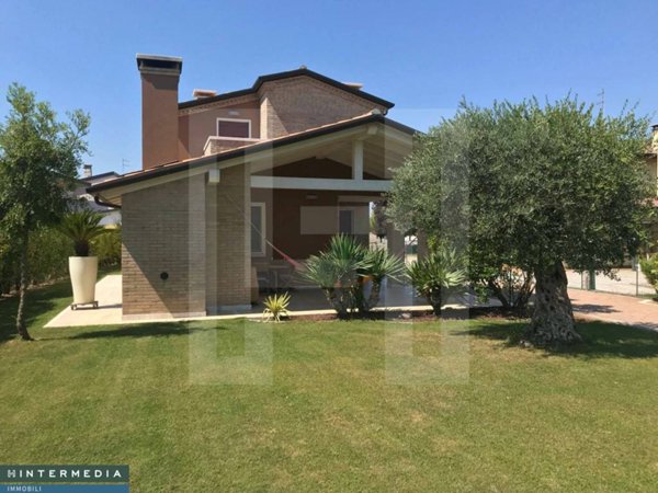 casa indipendente in vendita a Camponogara