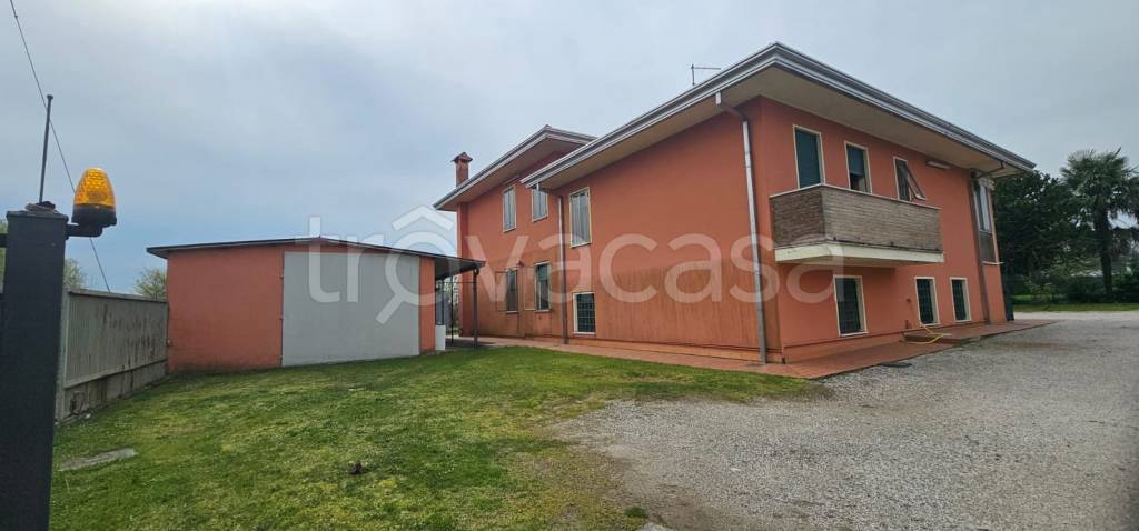 casa indipendente in vendita a Camponogara