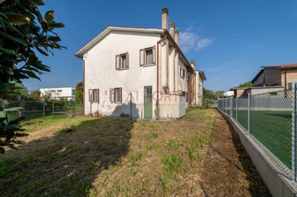 casa indipendente in vendita a Camponogara