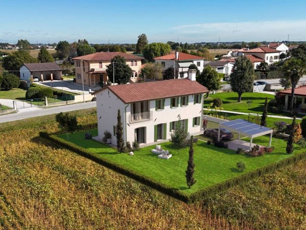 casa indipendente in vendita a Camponogara