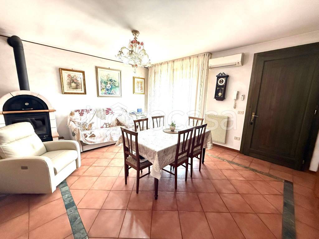 casa indipendente in vendita a Camponogara