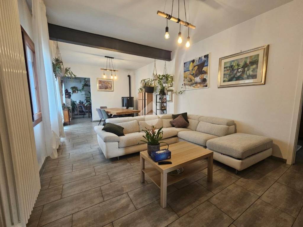 casa indipendente in vendita a Camponogara