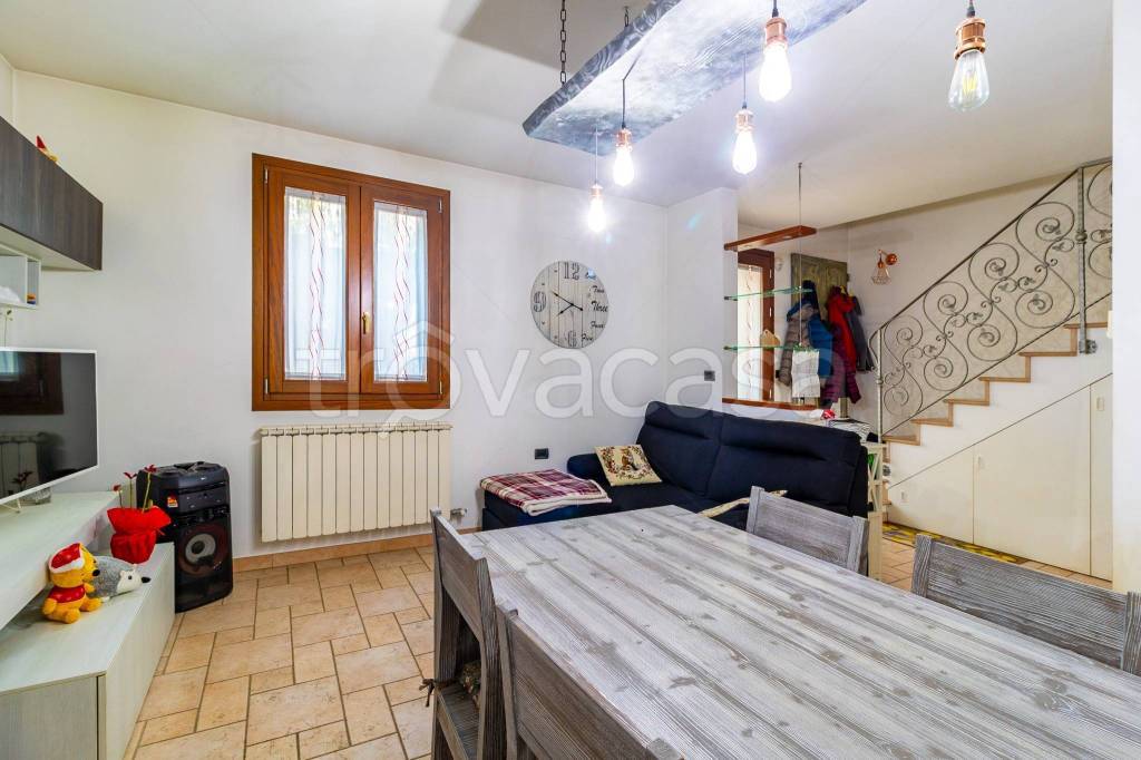 casa indipendente in vendita a Camponogara