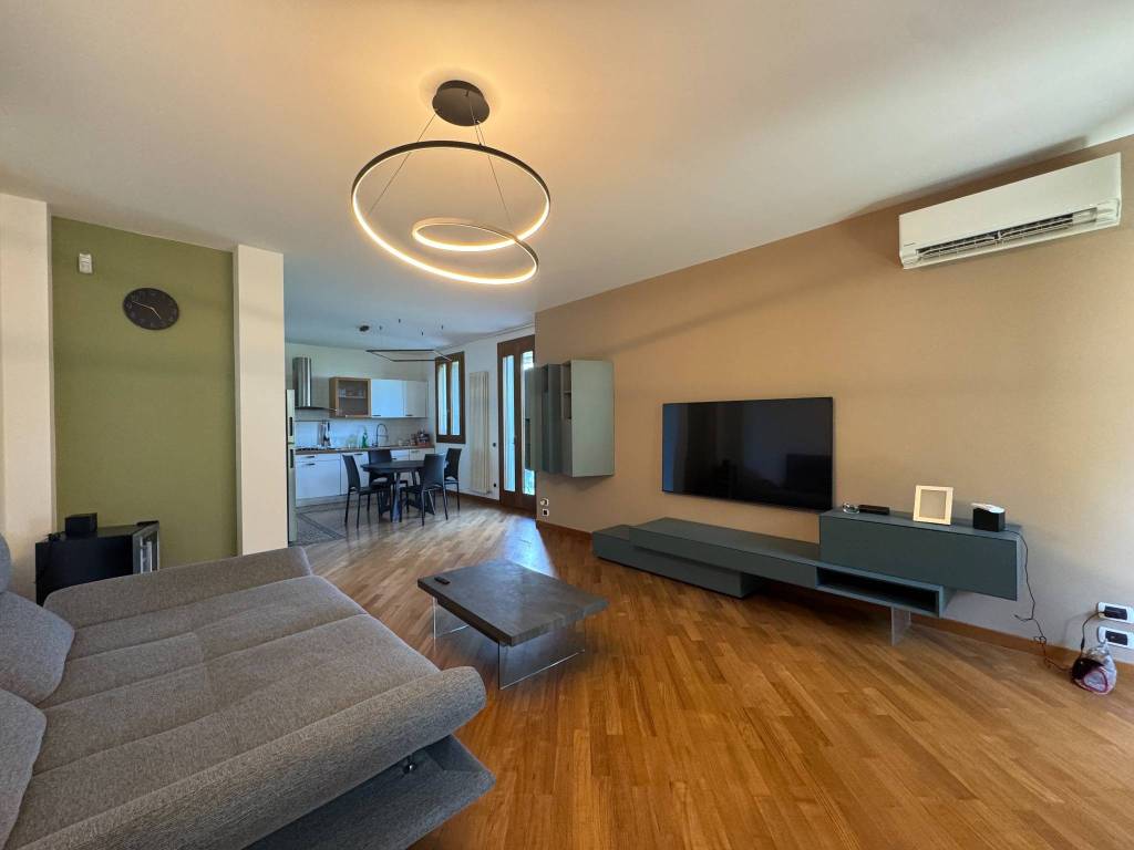 casa indipendente in vendita a Camponogara