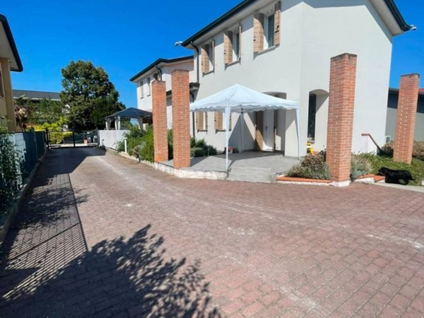 casa indipendente in vendita a Camponogara in zona Prozzolo