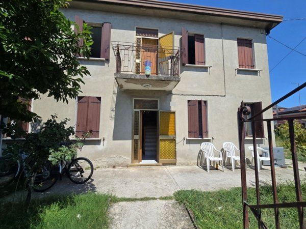 casa indipendente in vendita a Camponogara