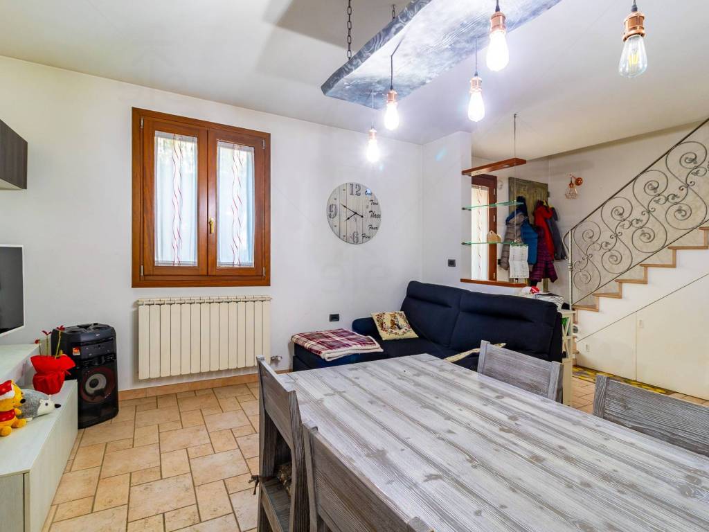 casa indipendente in vendita a Camponogara