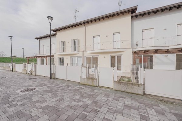 casa indipendente in vendita a Caorle in zona Ottava Presa