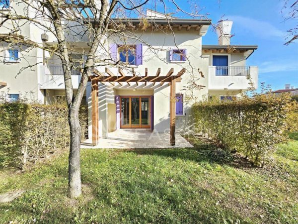casa indipendente in vendita a Caorle
