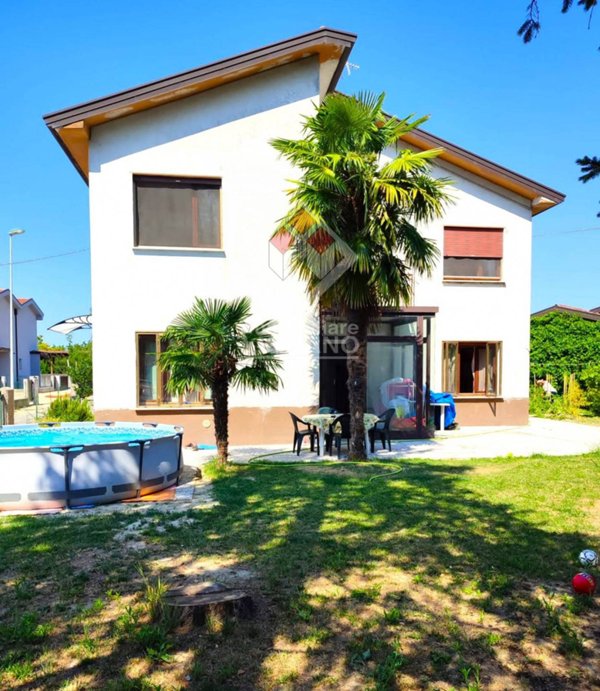 casa indipendente in vendita a Caorle in zona Castello di Brussa