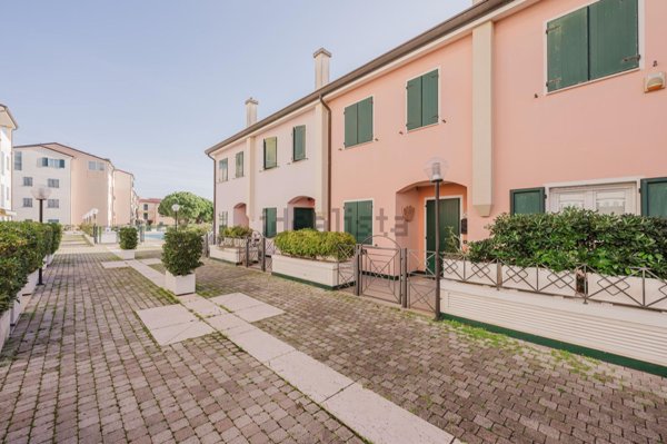 casa indipendente in vendita a Caorle